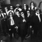 Joe Morton, Dan Aykroyd, John Goodman, J. Evan Bonifant, and The Blues Brothers Band - Turn on your light
